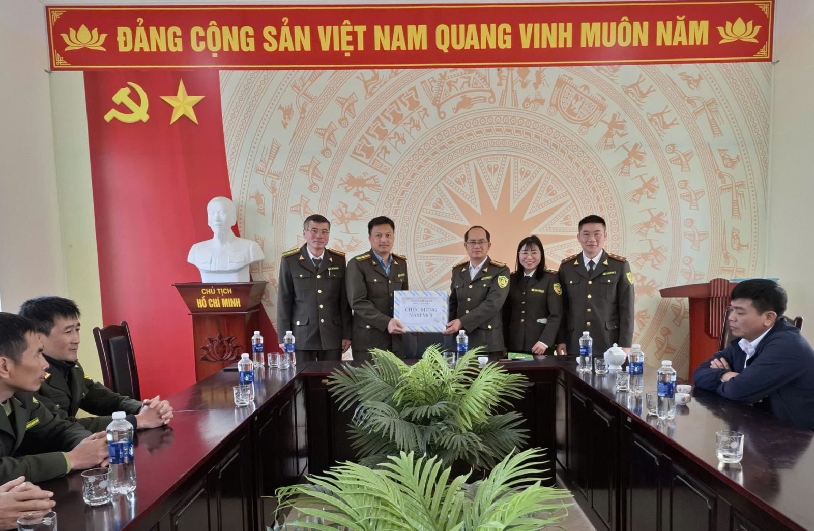 Lãnh đạo Chi cục Kiểm lâm thăm, chúc Tết các đơn vị trực thuộc