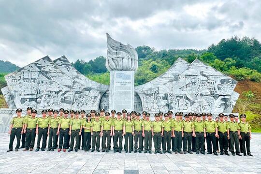 <a href="/tin-tuc-thong-ke" title="Tin tức" rel="dofollow">TIN TỨC SỰ KIỆN</a>