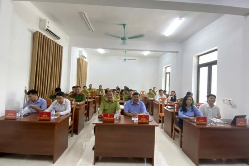 HẠT KIỂM LÂM NẬM NHÙN TỔ CHỨC HỘI NGHỊ KÝ KẾT QUY CHẾ, KẾ HOẠCH PHỐI HỢP TRONG CÔNG TÁC QUẢN LÝ, BẢO VỆ RỪNG, PCCCR VÀ PHÒNG, CHỐNG TỘI PHẠM VỀ ĐA DẠNG SINH HỌC